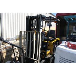 YALE 3 STAGE ELECTRIC FORKLIFT 4000LB