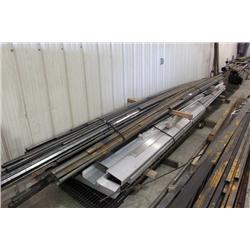2 PALLETS OF STEEL FENCING IRON & FLOOR GRATING