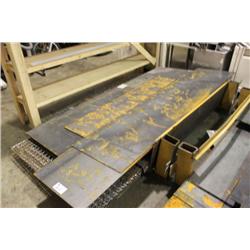 STEEL STAND -  METAL SHEETING & MESH