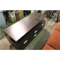 BROWN ENTERTAINMENT STAND
