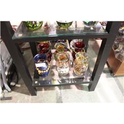 SHELF OF ASSORTED JEWELRY