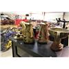 Image 2 : LOT OF ASSORTED POTTERY & DISPLAY ITEMS