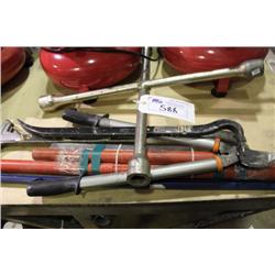 LOT OF LARGE TOOLS