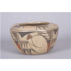 Beautiful Hopi Polychrome Pot Signed on base by Gwen Satella, geometric pattern, engraved harvest de