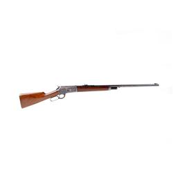 Winchester Mdl 1886 Cal .45-90 SN:133306 Lever action high power hunting rifle. Blued finish, case c