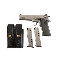 Smith & Wesson Mdl 4506-1 Cal .45acp SN:VAU8429, Double action semi-auto pistol. Stainless steel con