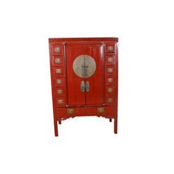 Chinese Armoire Red lacquer, in the style of Tyne Dynasty, made from Jumu/Elm, used for storing clot