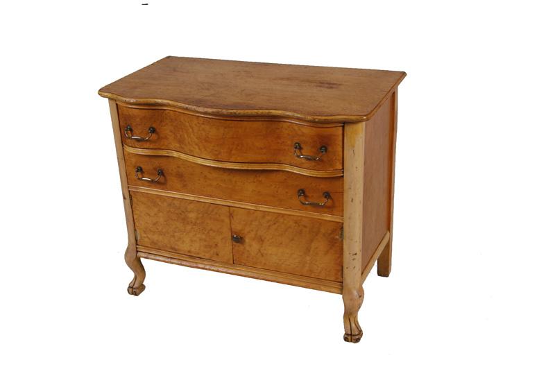 Antique Birdseye Maple Bedroom Set Consists Of A 6 Drawer High Boy