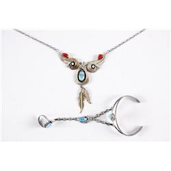 Lot of 3 Antique Cameo's Can be used as pendants or pins.Can be used as pendants or pins.