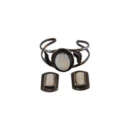 Ladies Sterling Bracelet With Mother of Pearl sterling cab, and two Mother of Pearl and sterling but