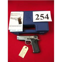 Smith & Wesson 4566TSW tactical 45 Acp