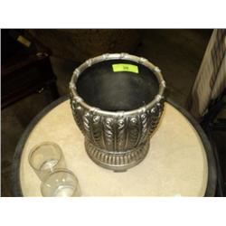 DECORATIVE  WASTE BASKET {print sequence:} 361