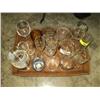 Image 1 : BOX OF MISC GLASSWARE