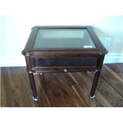 GLASS TOP END TABLE {print sequence:} 16