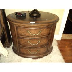 END TABLE / NIGHTSTAND, THOMASVILLE, ERNEST HEMINGWAY COLLECTION, OVAL {print sequence:} 67