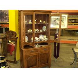 EARLY AMERICAN OAK STEPBACK CUPBOARD