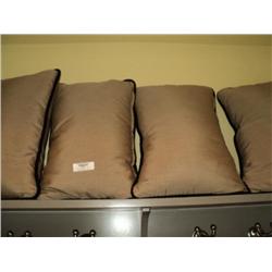 PILLOWS, THROW