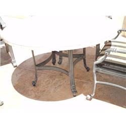 PATIO TABLE, ROUND {print sequence:} 250