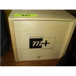 MEYNERS CIGAR BOX