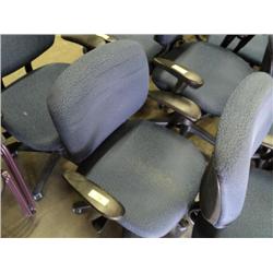 BLUE CLOTH CASTERED OFFICE CHAIR