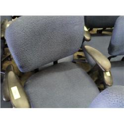 BLUE CLOTH CASTERED OFFICE CHAIR