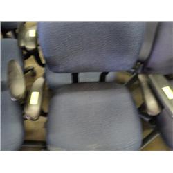 BLUE CLOTH CASTERED OFFICE CHAIR