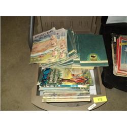 PLASTIC CASE W/ NATIONAL WILDLIFE FEDERATION BOOKDS