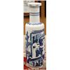 Image 1 : Chinese Blue-and-White Large Vase