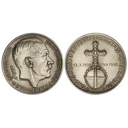 Medalla a Adolf Hitler. -  29.9.1938. -  Anv.: .DAS.GROSSDEUTSCHE.REICH.EST.ERSTANDER. Cruz sobre or