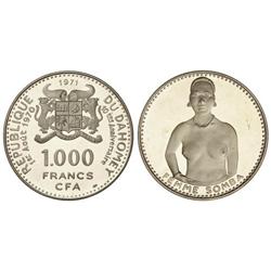 1.000 Francos. -  1971. -  AR. X aniversario Independencia: Mujer Somba de frente. KM-4.1. PROOF. -