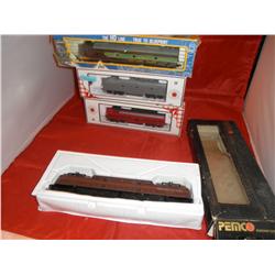 4 HO SCALE ENGINES OB