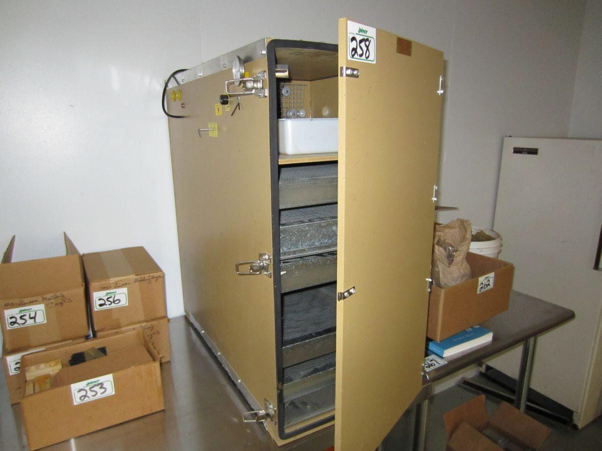G.Q.F. circulated air incubator, model 1250