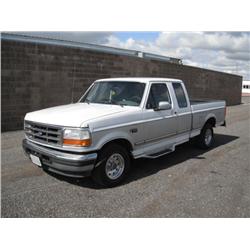 1996 Ford F-150 XLT Xtra Cab Pickup Truck