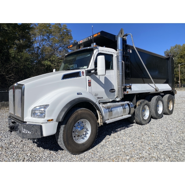 2021 KENWORTH T880 Dump Truck