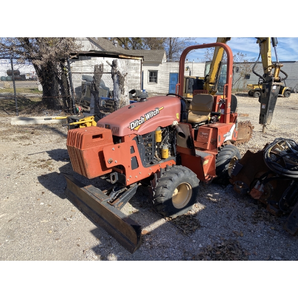 2015 DITCH WITCH RT45 Trencher