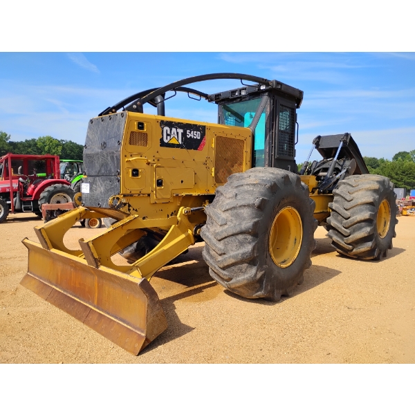 2015 CAT 545D Skidder