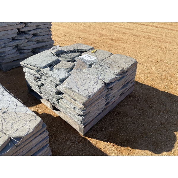 (1) 1" THICK TUMBLED VENEER SAWN BOTTOM STONE