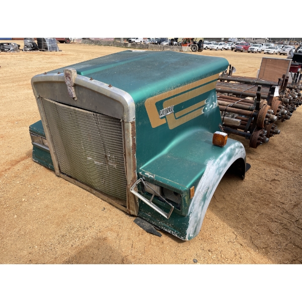 KENWORTH SEMI TRUCK FIBERGLASS HOOD