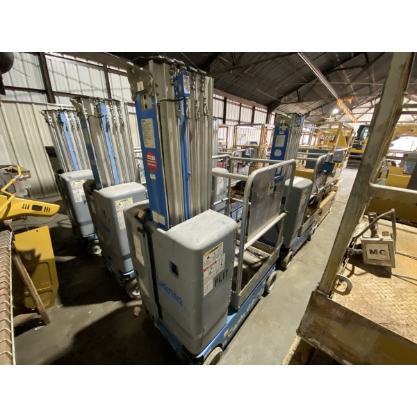 2013 GENIE GR-20 Scissor Lift