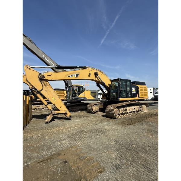 2015 CAT 349FL Excavator