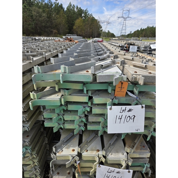 CUP LOCK 8' STAIR STRINGER - LEFT Aerial Work Platform