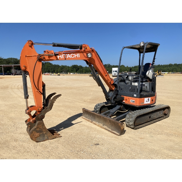 2011 HITACHI ZX35U-3 Excavator - Mini