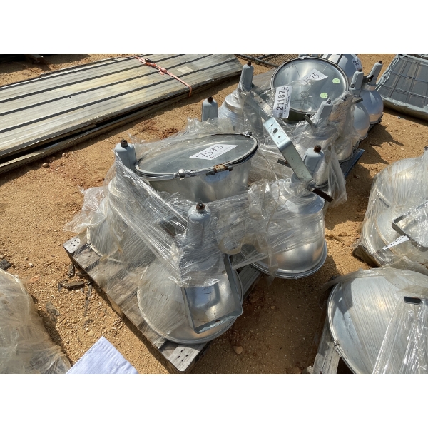 WAREHOUSE LIGHT FIXTURES (5)