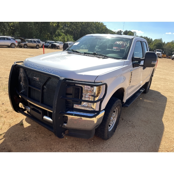 2019 FORD F250 XL Pickup Truck