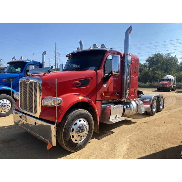 2020 PETERBILT 567 Sleeper Truck