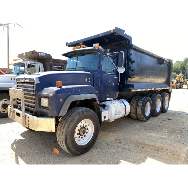 1997 MACK RD690S Dump Truck