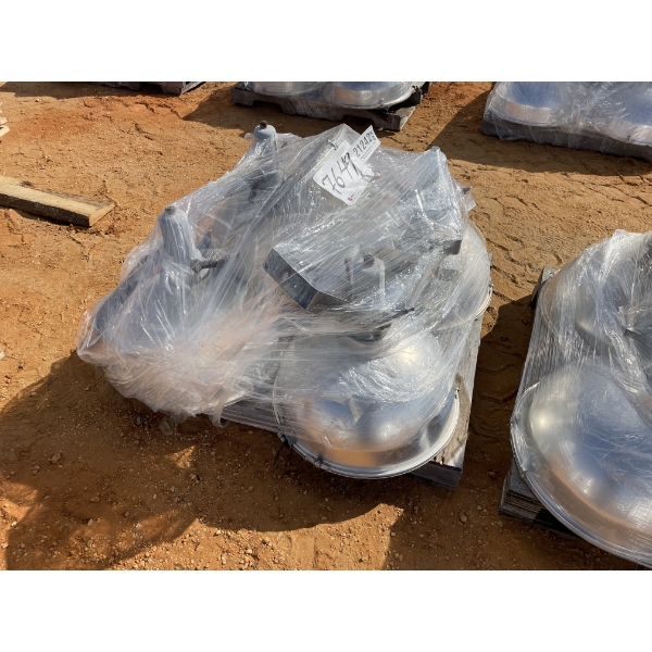 WAREHOUSE LIGHT FIXTURE