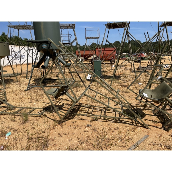 LADDER DEER STAND SINGLE SEAT, APPROX 12'