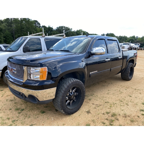 2012 GMC SIERRA SLE Z71 Pickup Truck