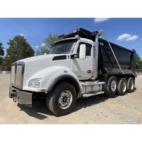 2017 KENWORTH T880 Dump Truck